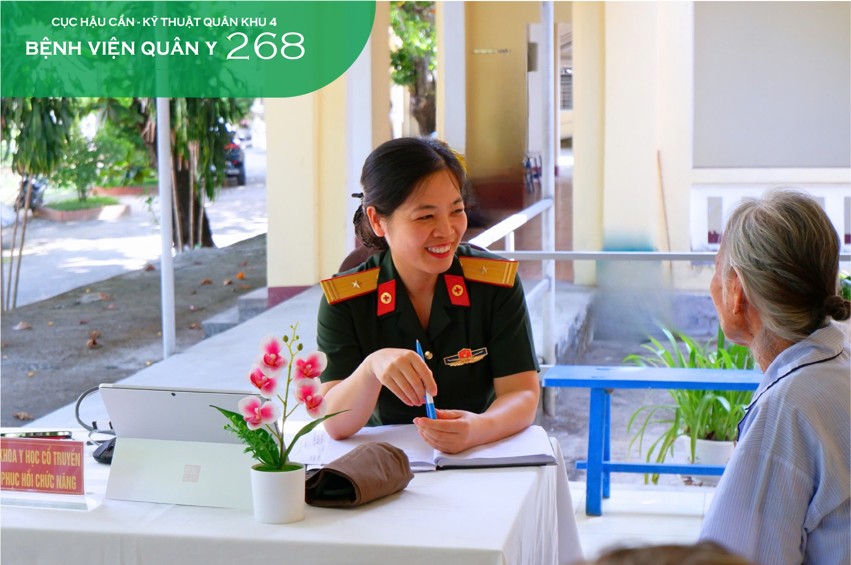 KHOA Y HỌC CỔ TRUYỀN – PHỤC HỒI CHỨC NĂNG TỔ CHỨC CHƯƠNG TRÌNH “NỤ CƯỜI Y ĐỨC – VÌ SỰ HÀI LÒNG CỦA NGƯỜI BỆNH”